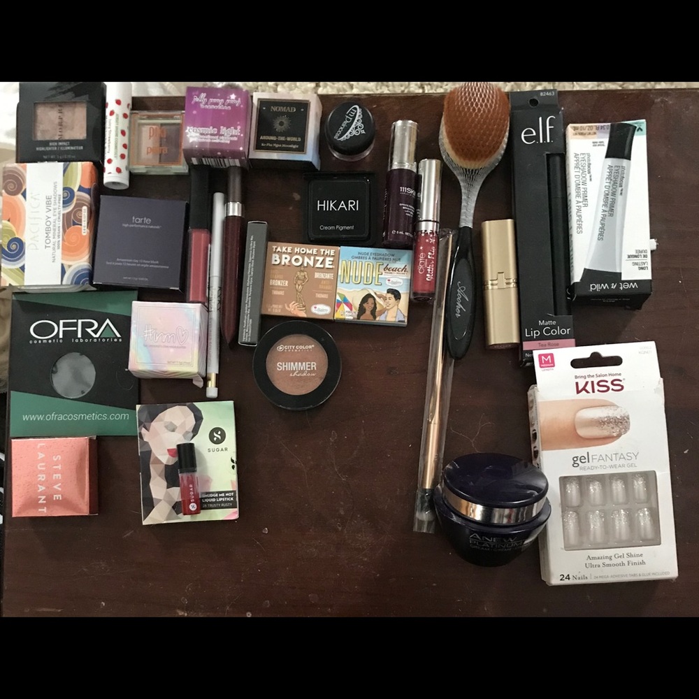 Higher end Makeup bundle! Tarte, OFRA, morphe, etc